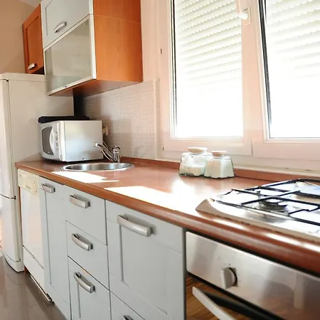 Апартаменти Zoe